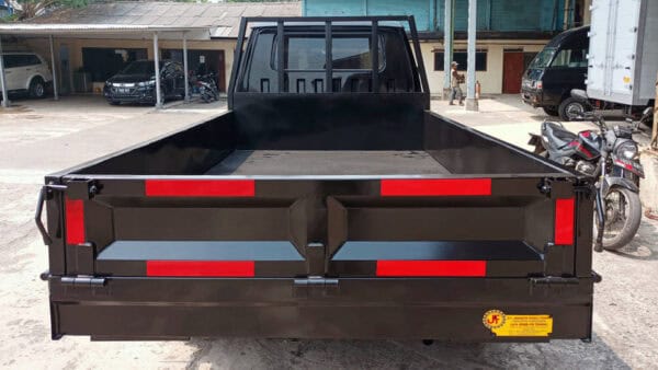 Bak Terbuka JFT Karoseri Belakang