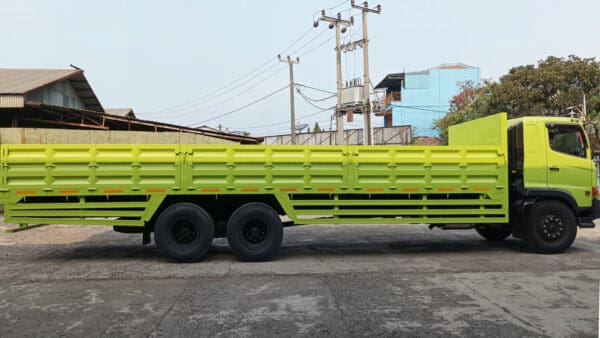 Bak Terbuka JFT Karoseri Sisi