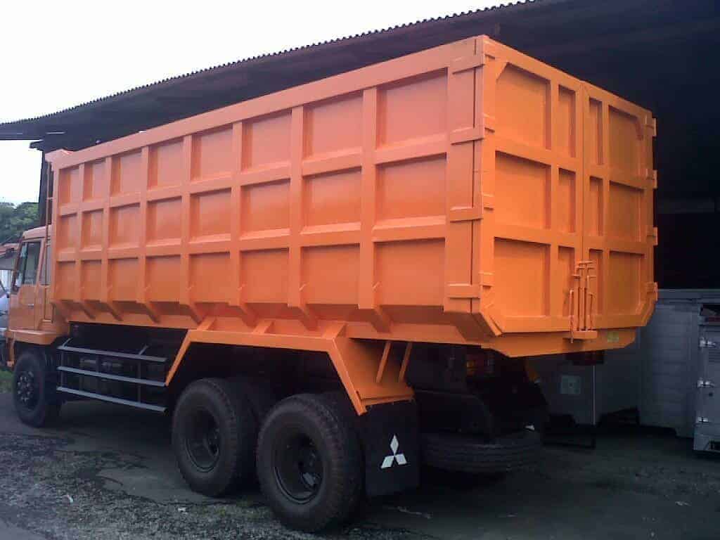 Dump Truck 10 Roda Jakarta Famili Tehnik Karoseri