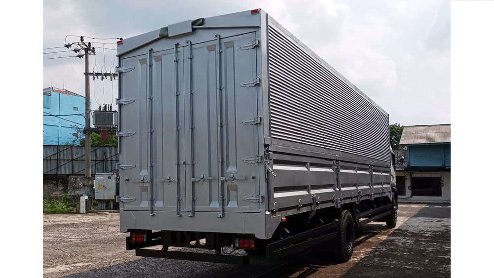 Wing Box JFT bagian belakang — JFT Karoseri